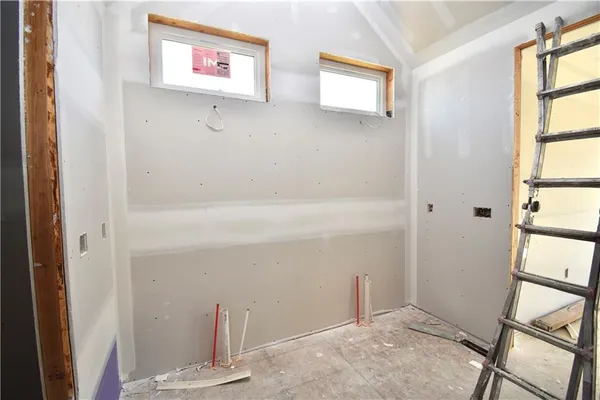 $829,950 | 8369 Northeast 77th Terrace, Kansas City, MO 64152