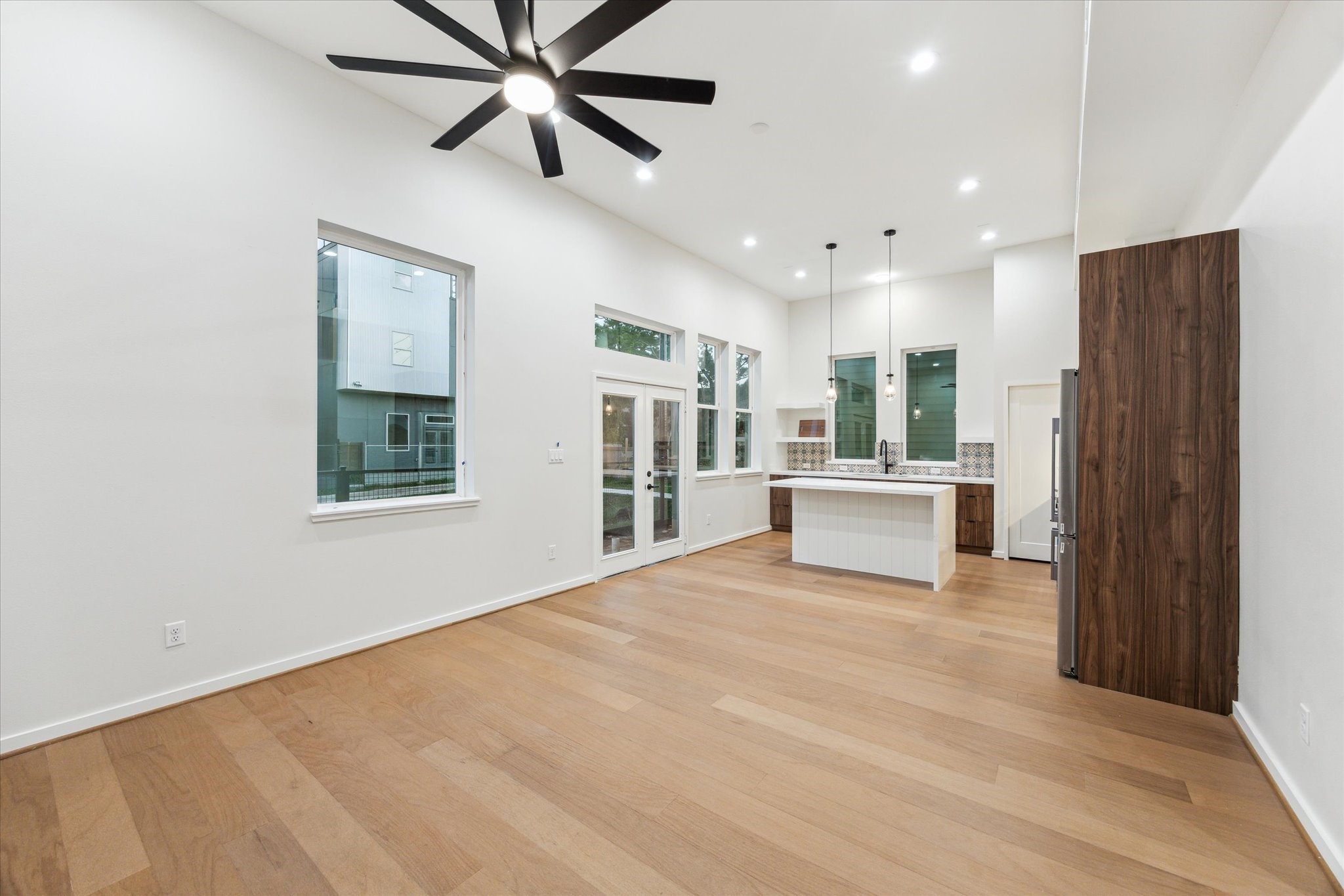 3909 Zina Way Houston, TX 77018 - Photo 7 of 21