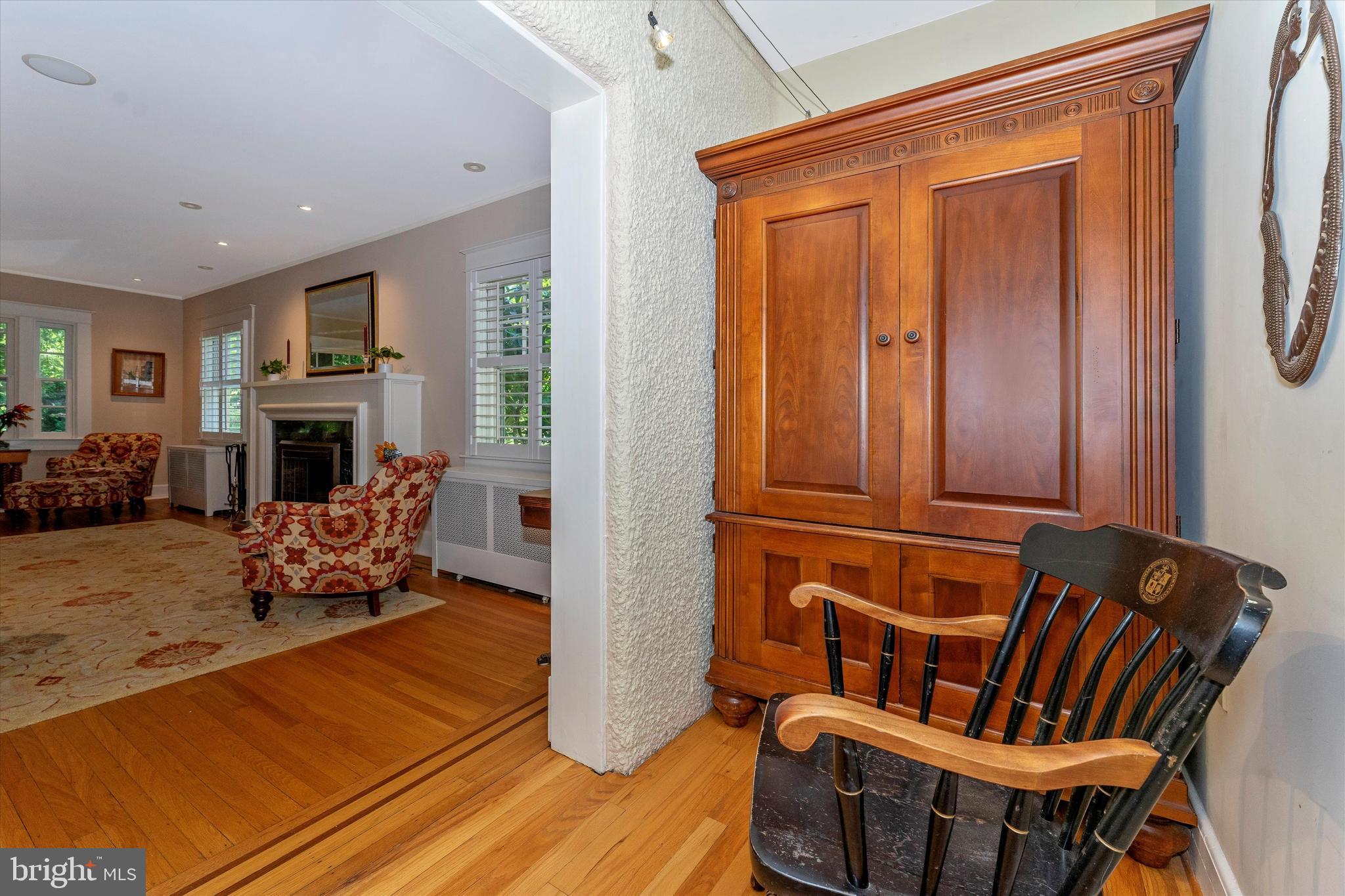 521 Overdale Road Baltimore, MD 21229 - Photo 18 of 52 Enclave off living room and sound system storage