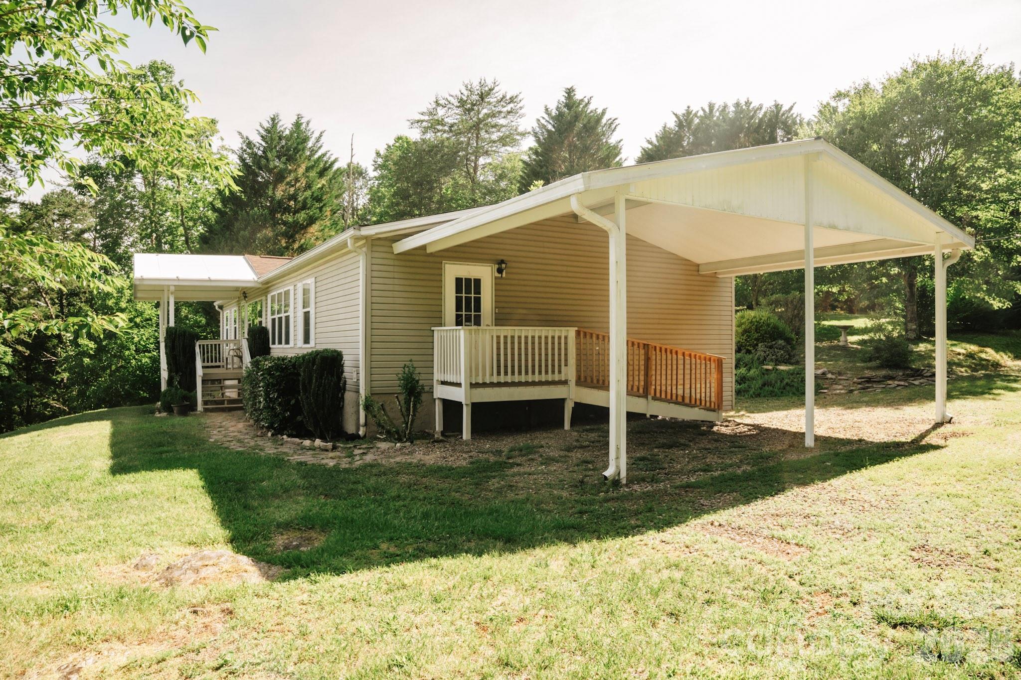 2391 Hickory Knoll Road Franklin, NC 28734 - Photo 9 of 39