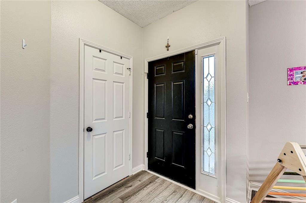 9228 West Reflection Court Pendleton, IN 46064 - Photo 3 of 46 Gallery Image 3