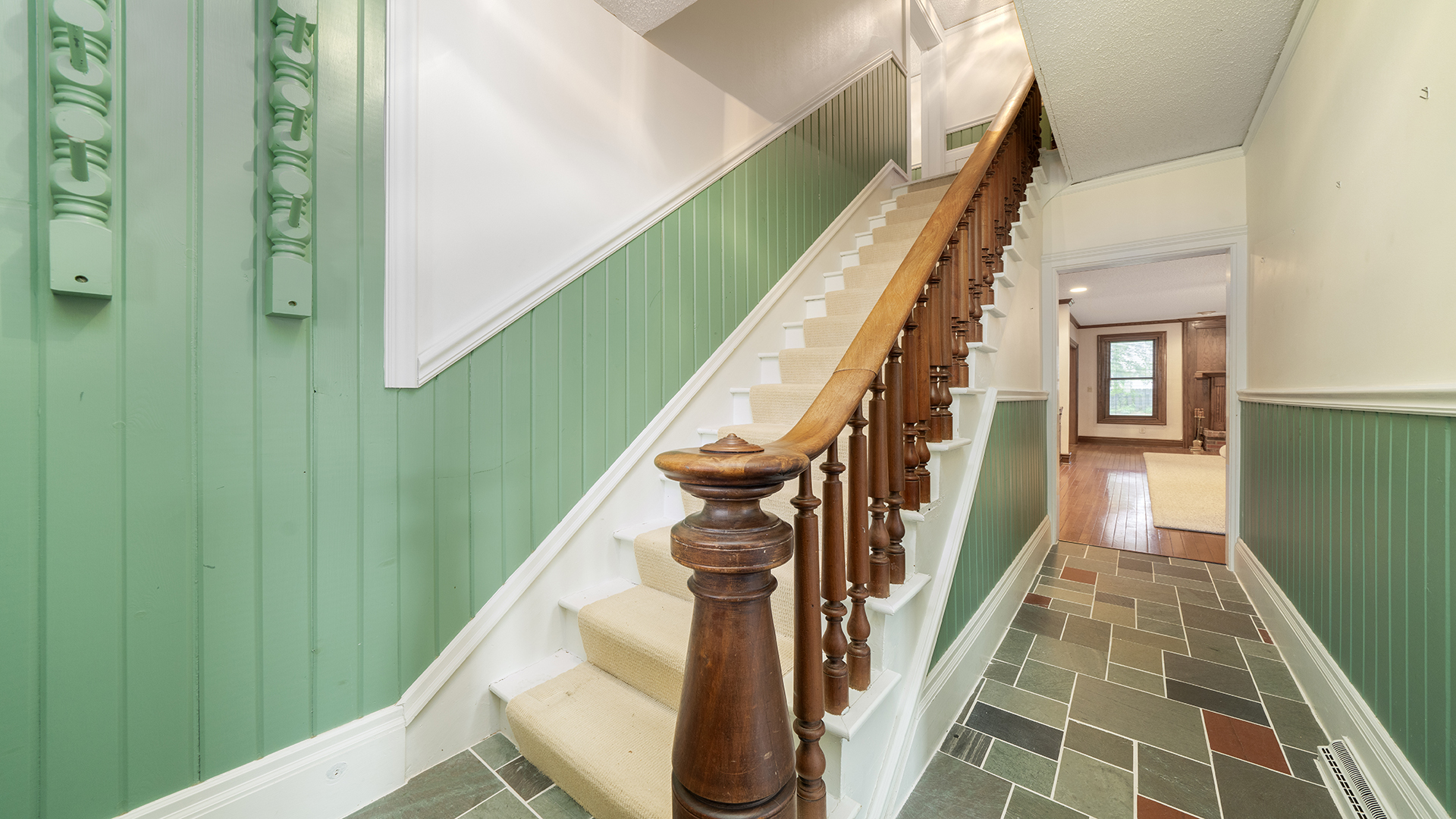 321 East Chamberlin Street Dixon, IL 61021 - Photo 26 of 58 a view of entryway