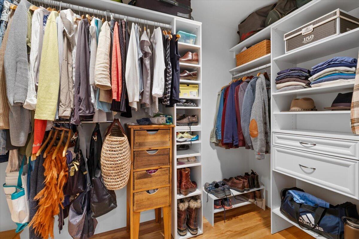 5229 Pioneer Road Medford, OR 97501 - Photo 37 of 62 Walk in closet with built in storage off primary suite