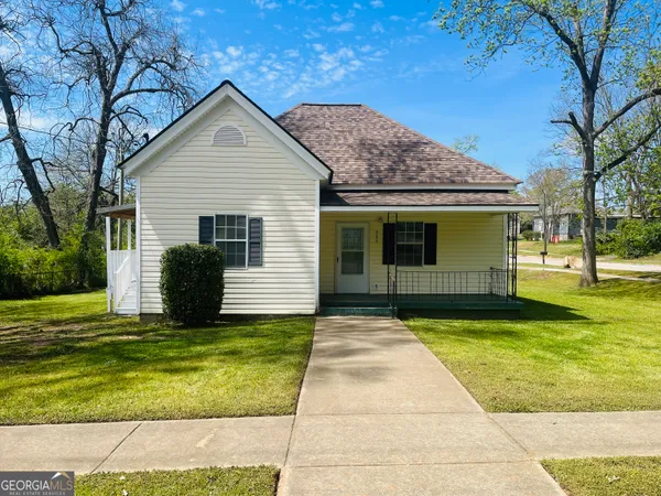 $1,500 | 900 Park Avenue, LaGrange, GA 30240