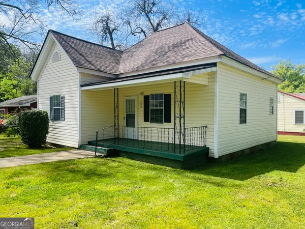 $1,500 | 900 Park Avenue, LaGrange, GA 30240