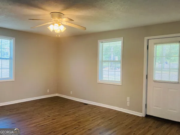 $1,500 | 900 Park Avenue, LaGrange, GA 30240