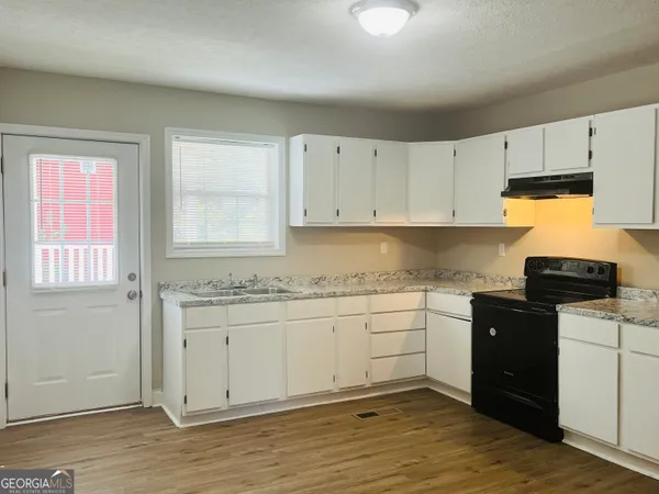 $1,500 | 900 Park Avenue, LaGrange, GA 30240