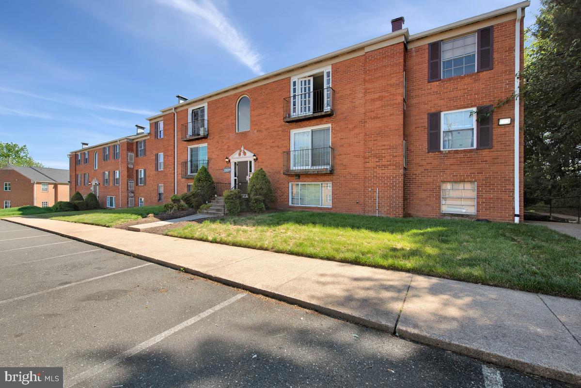 3809 Swann Road, Unit 203 Suitland, MD 20746 - Photo 3 of 30