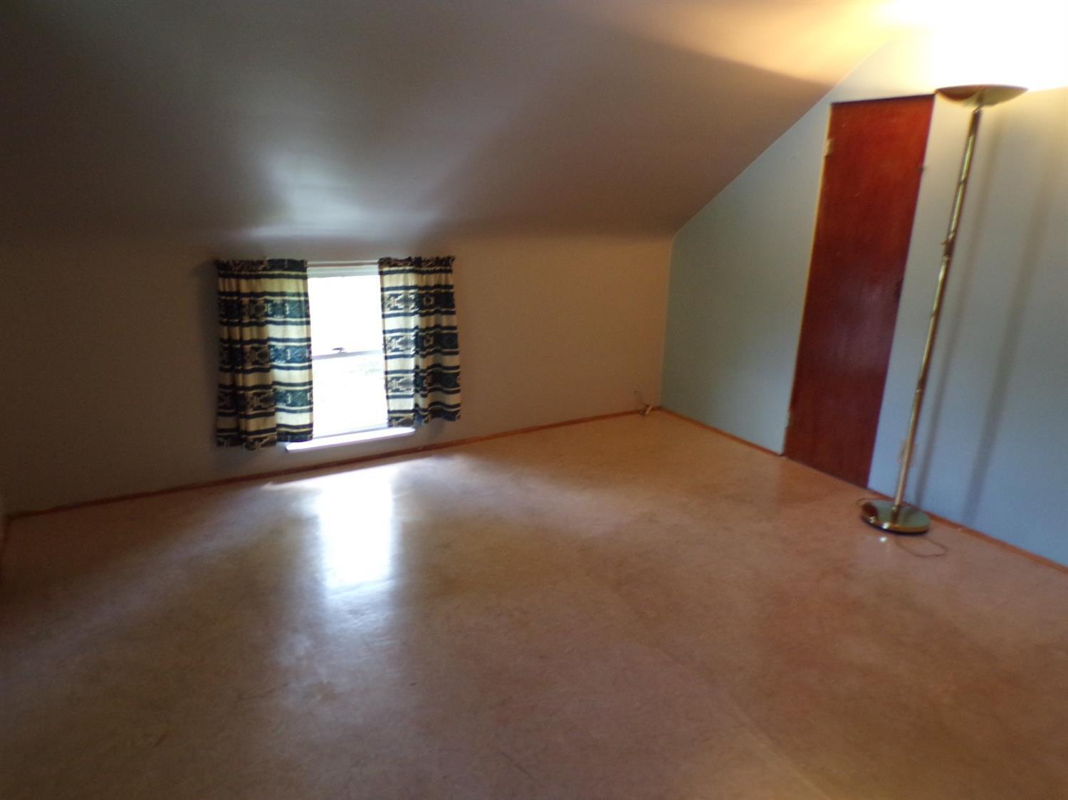 10098 West Mill Road Cincinnati, OH 45231 - Photo 15 of 31
