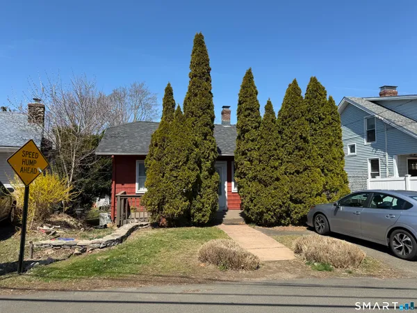 $2,650 | 322 Clark Avenue, Branford, CT 06405