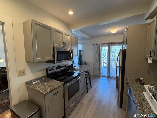$2,650 | 322 Clark Avenue, Branford, CT 06405