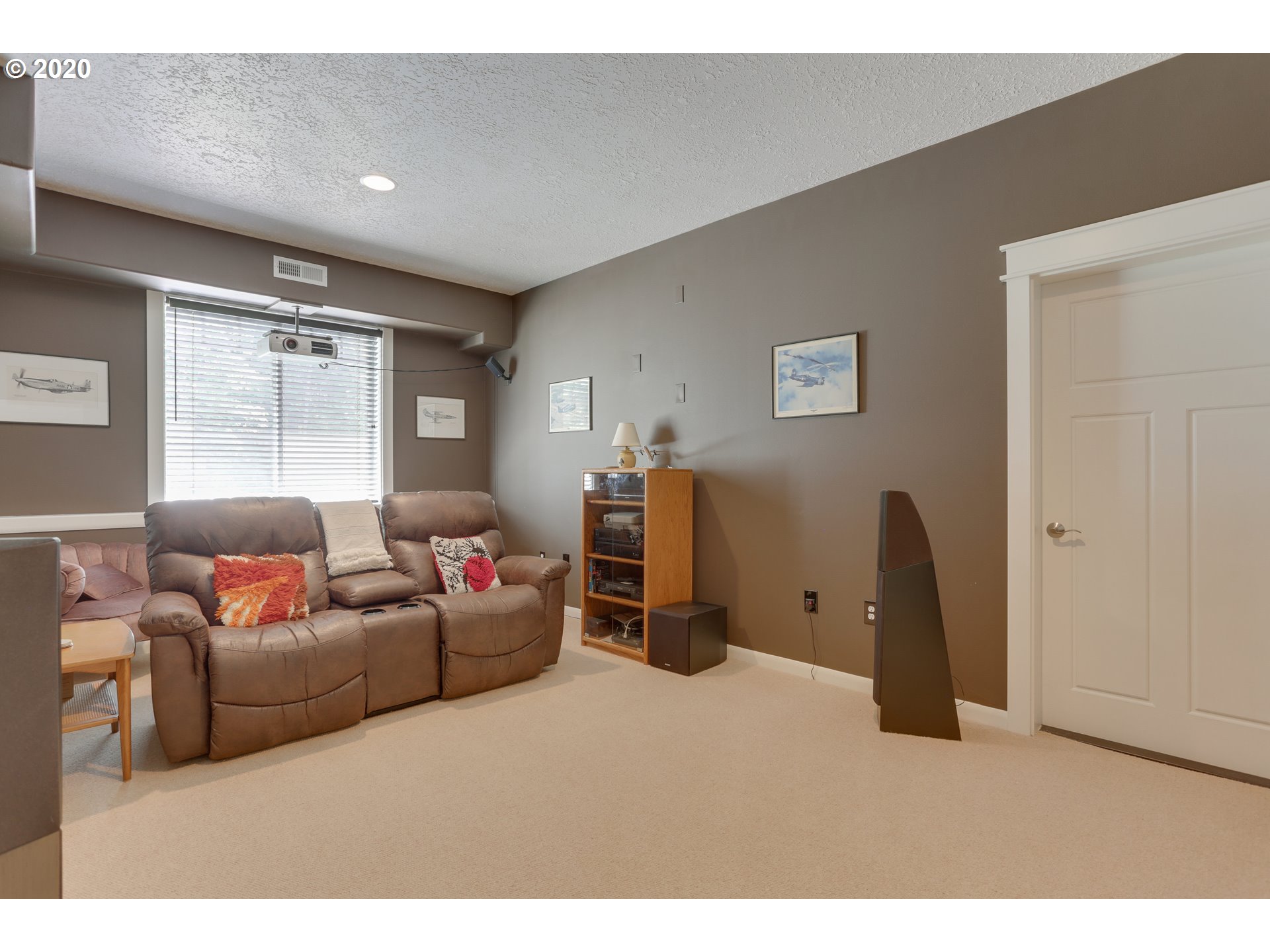 604 Southeast Gabbert Road Gresham, OR 97080 - Photo 18 of 32 Gallery Image 18