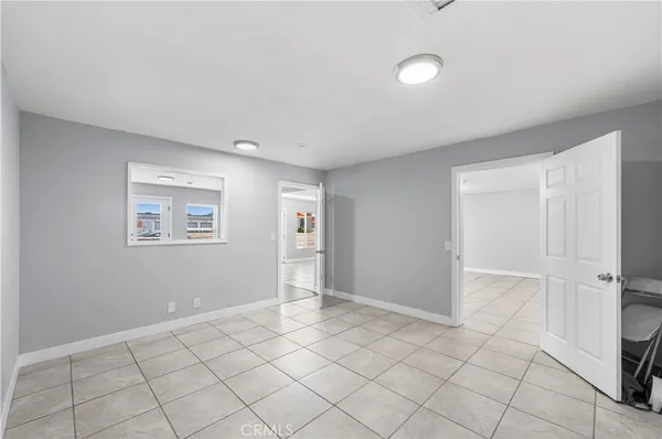 $799,990 | 44441 Sierra Highway, Lancaster, CA 93534