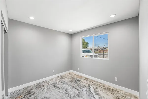 $799,990 | 44441 Sierra Highway, Lancaster, CA 93534