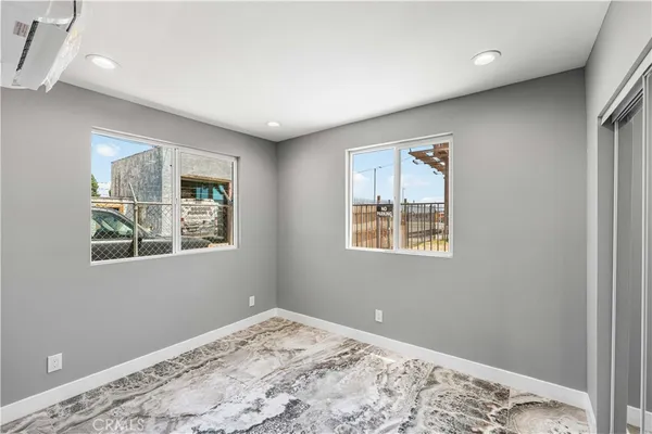 $799,990 | 44441 Sierra Highway, Lancaster, CA 93534