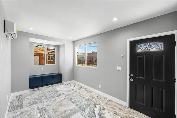 $799,990 | 44441 Sierra Highway, Lancaster, CA 93534