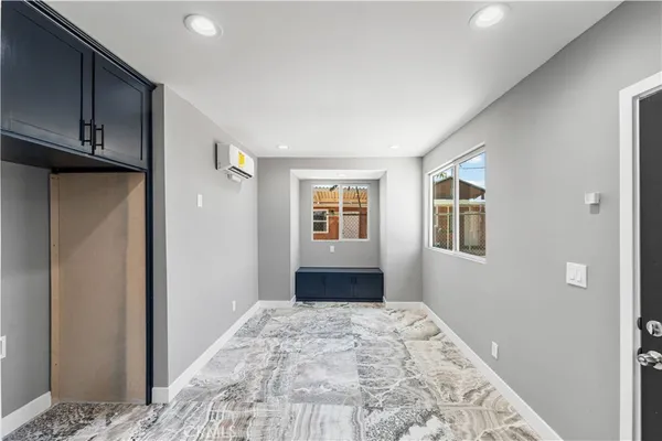 $799,990 | 44441 Sierra Highway, Lancaster, CA 93534