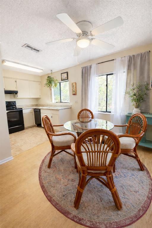 9374 Nakoma Way, Unit 9 Weeki Wachee, FL 34613 - Photo 3 of 7