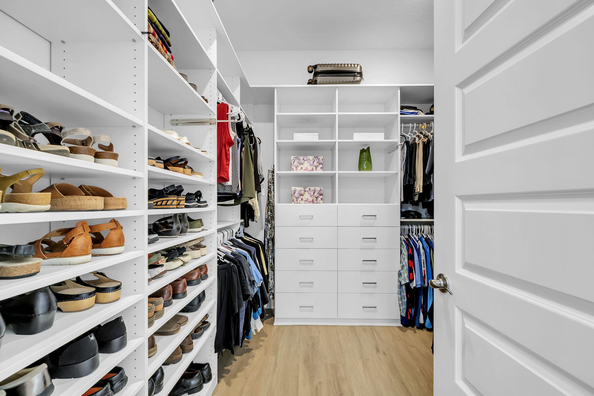 1166 Deer Moss Loop Niceville, FL 32578 - Photo 30 of 46 This custom closet is fabulous!