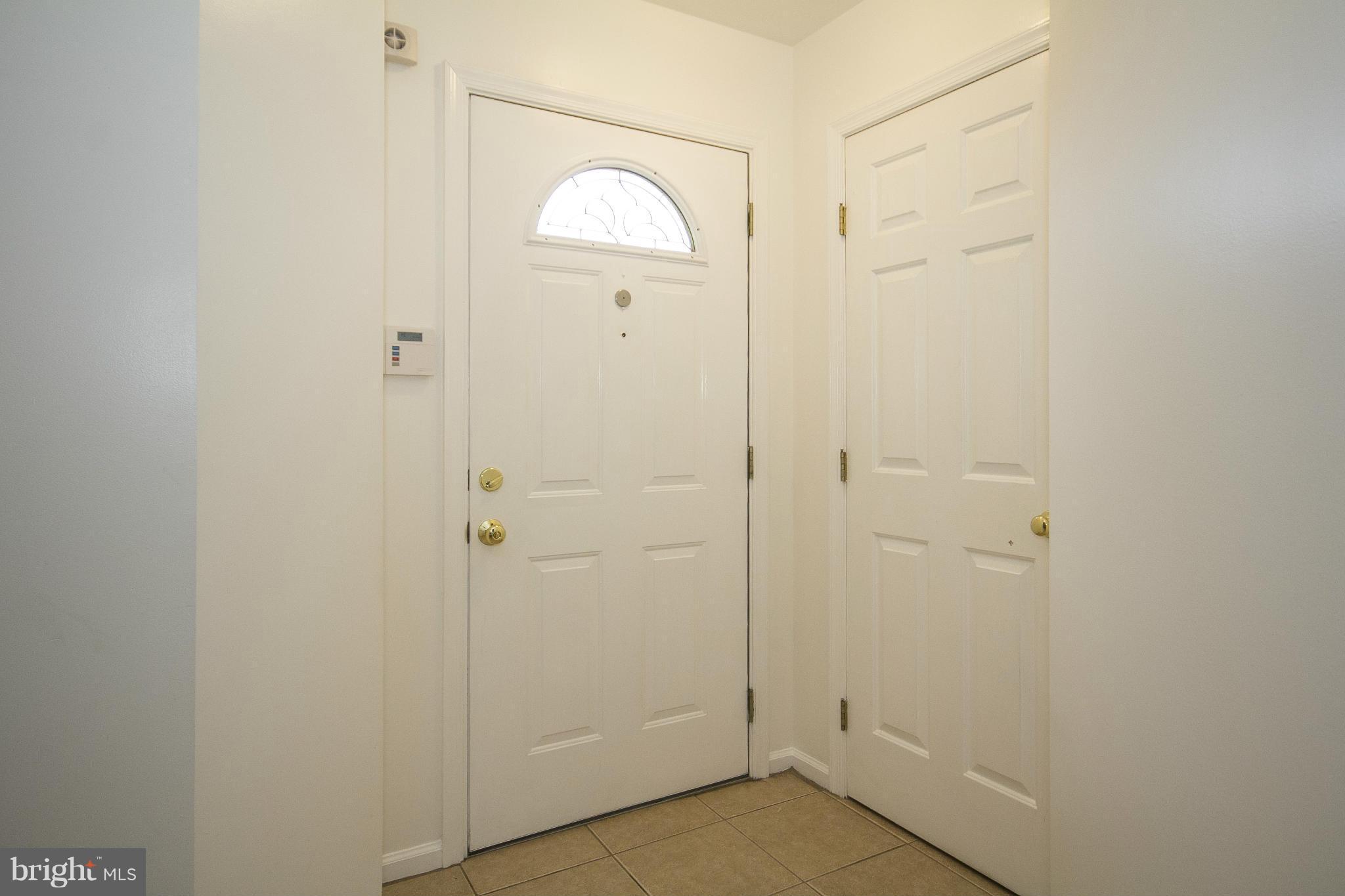9384 Ridings Way Laurel, MD 20723 - Photo 2 of 30 Interior (General)