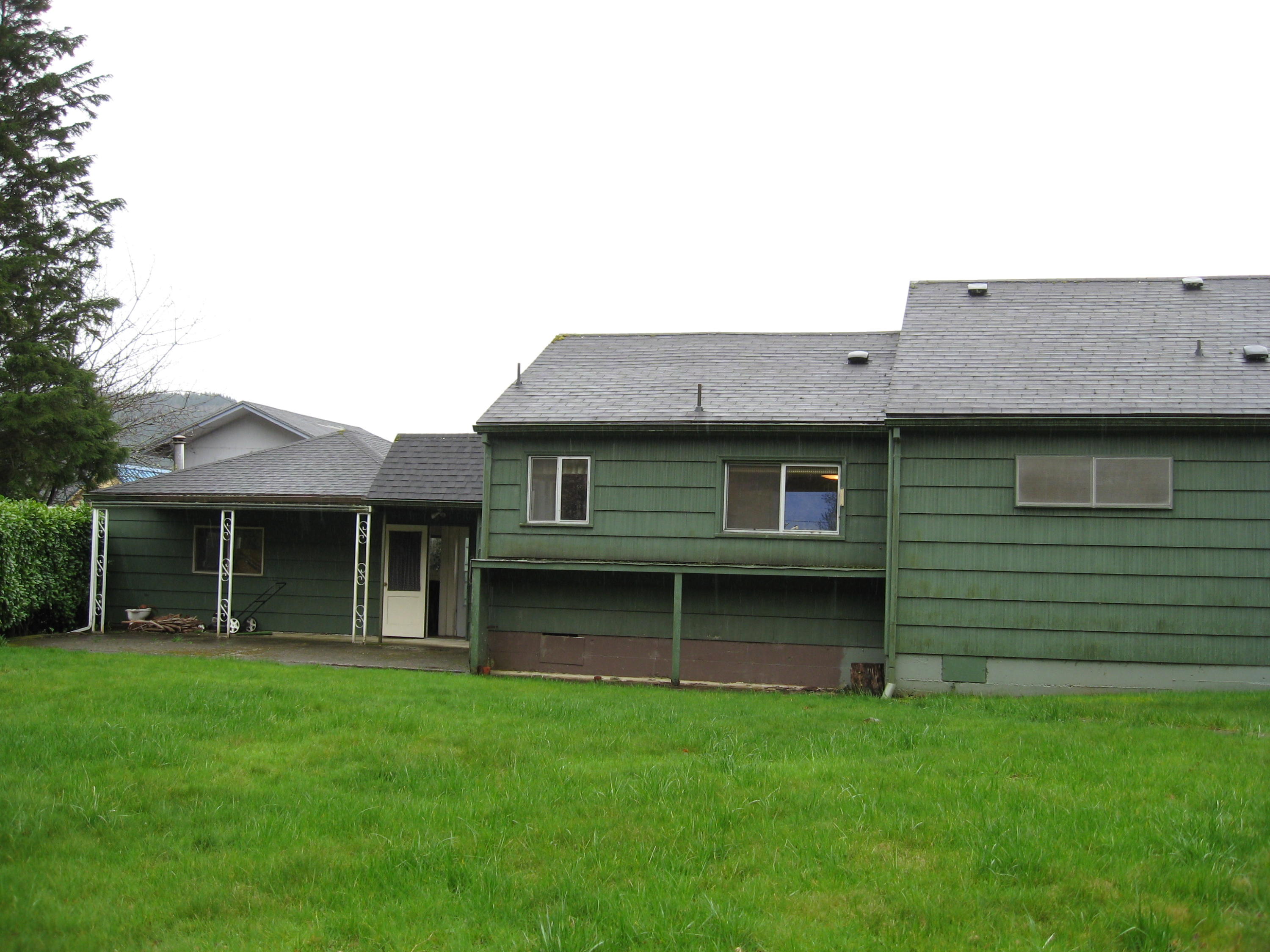 506 3rd Street Garibaldi, OR 97118 - Photo 28 of 30 Side Yard