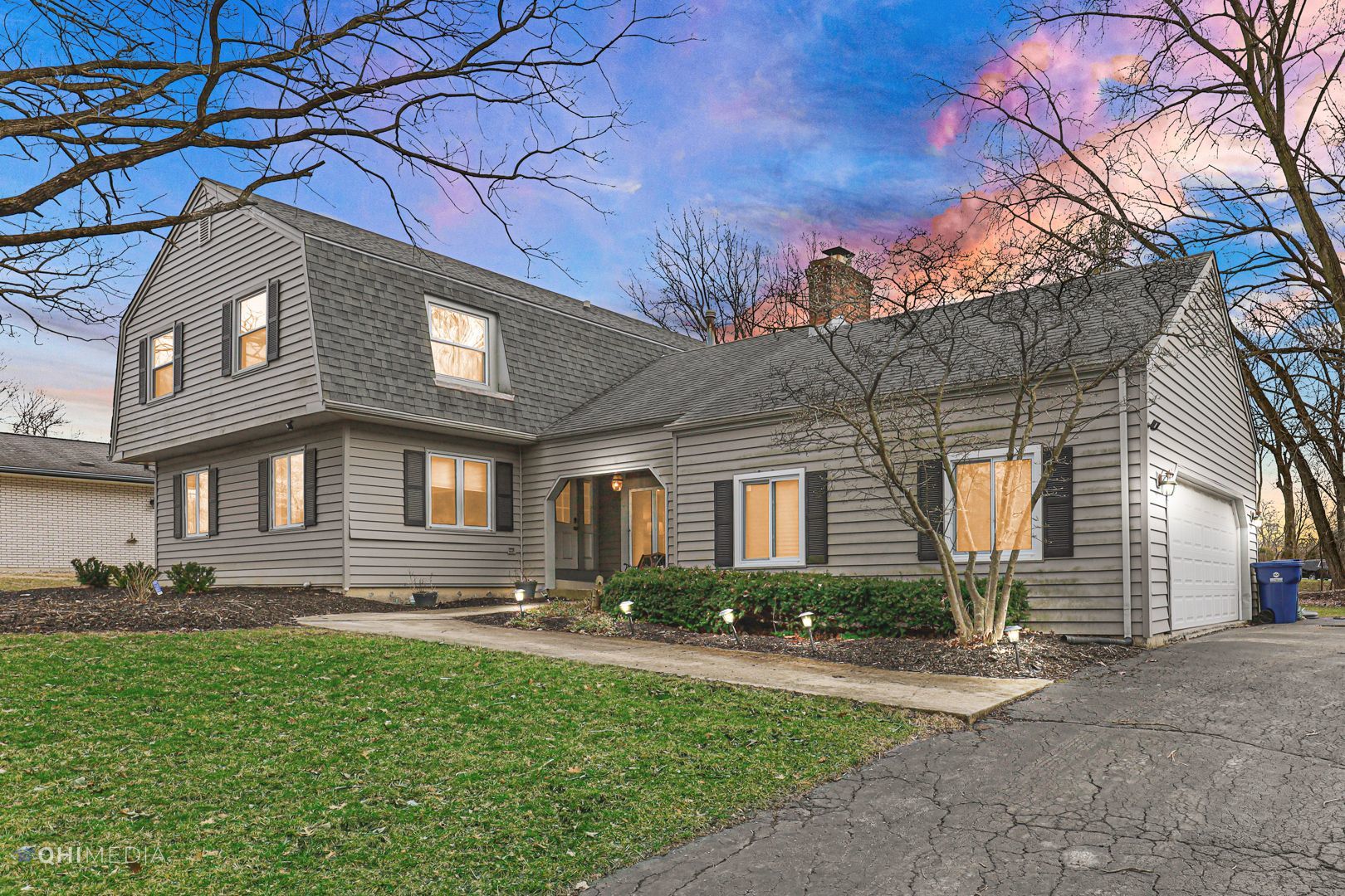 2930 Paris Road Olympia Fields, IL 60461 - Photo 27 of 27 a front view of a house with garden