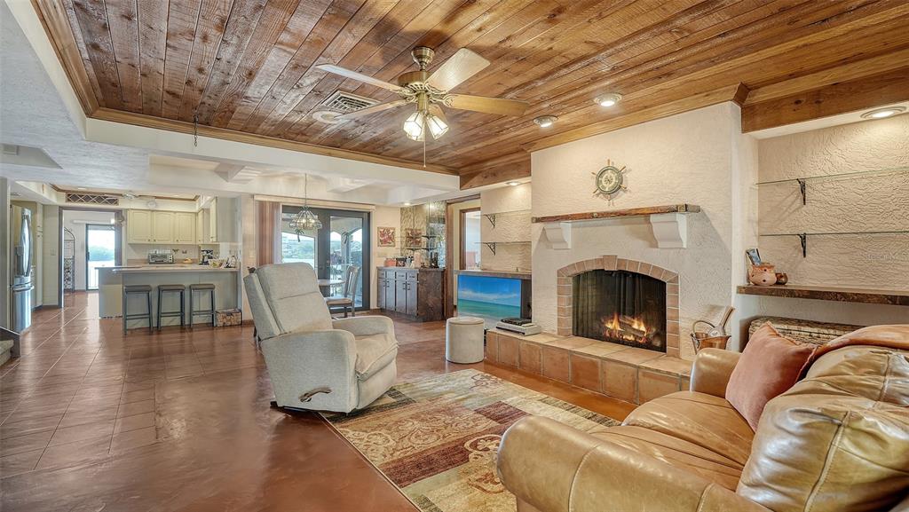 1444 Ridgewood Lane Sarasota, FL 34231 - Photo 15 of 53
