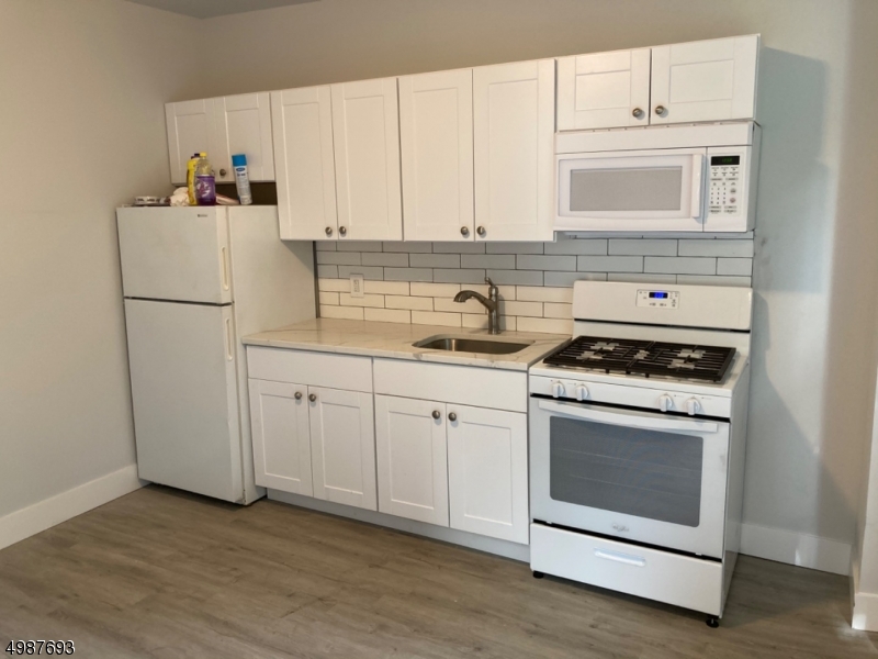 149 West High Street Somerville, NJ 08876 - Photo 2 of 14