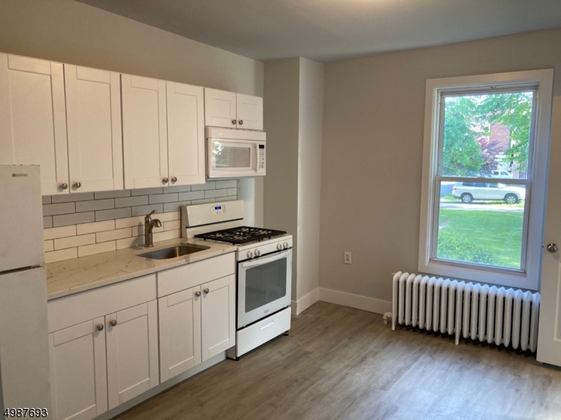 149 West High Street Somerville, NJ 08876 - Photo 3 of 14