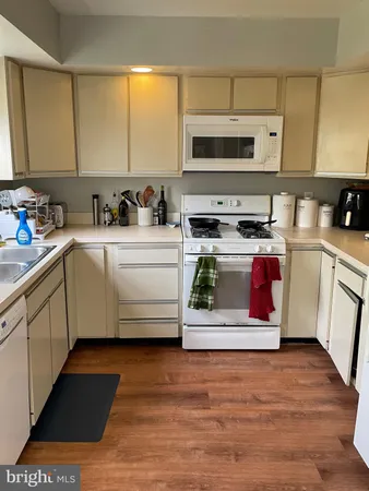 $5,000 | 3605 13th Street North, Arlington, VA 22201