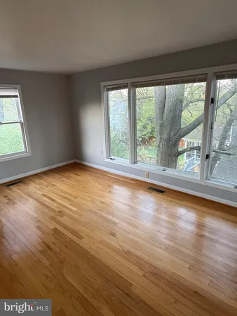 $5,300 | 3605 13th Street North, Arlington, VA 22201