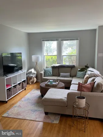 $5,000 | 3605 13th Street North, Arlington, VA 22201