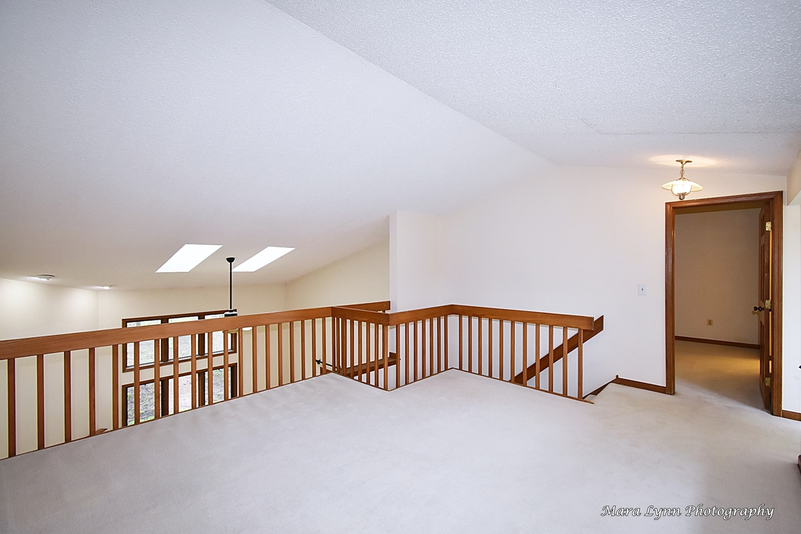 112 Sumac Court St. Charles, IL 60174 - Photo 22 of 37 a view of an empty room