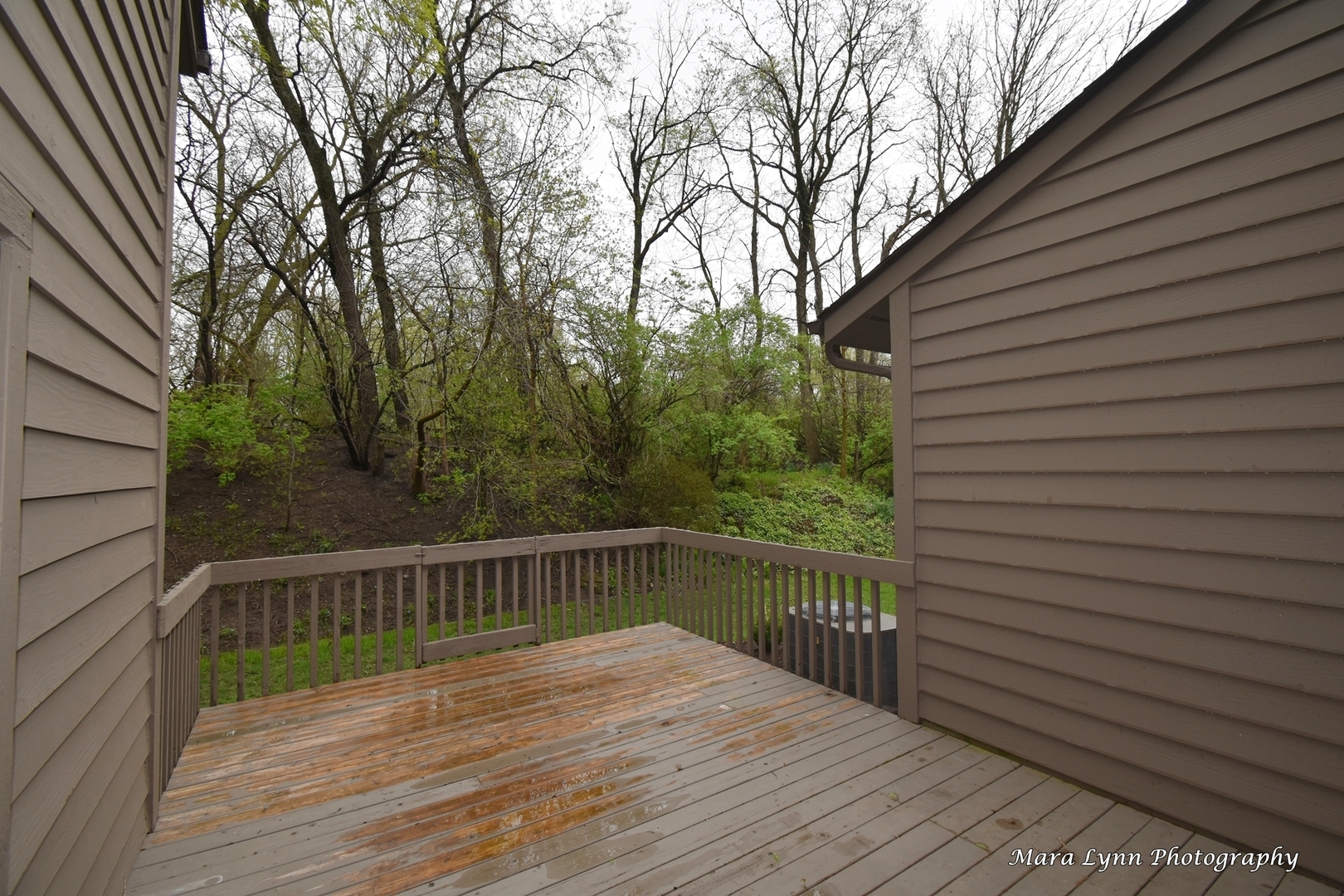 112 Sumac Court St. Charles, IL 60174 - Photo 32 of 37 a view of a wooden deck