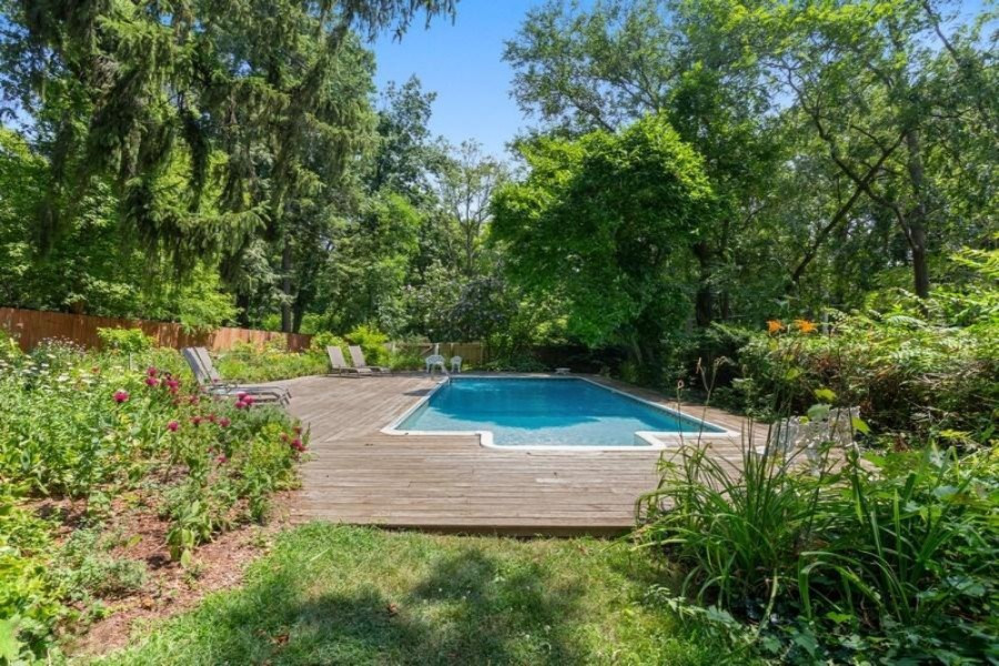 15468 Lakeshore Road Lakeside, MI 49116 - Photo 30 of 37 Sunny Pool