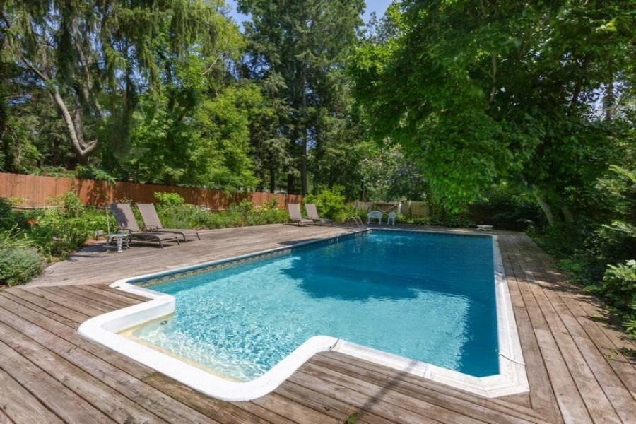 15468 Lakeshore Road Lakeside, MI 49116 - Photo 31 of 37 Sunny Pool