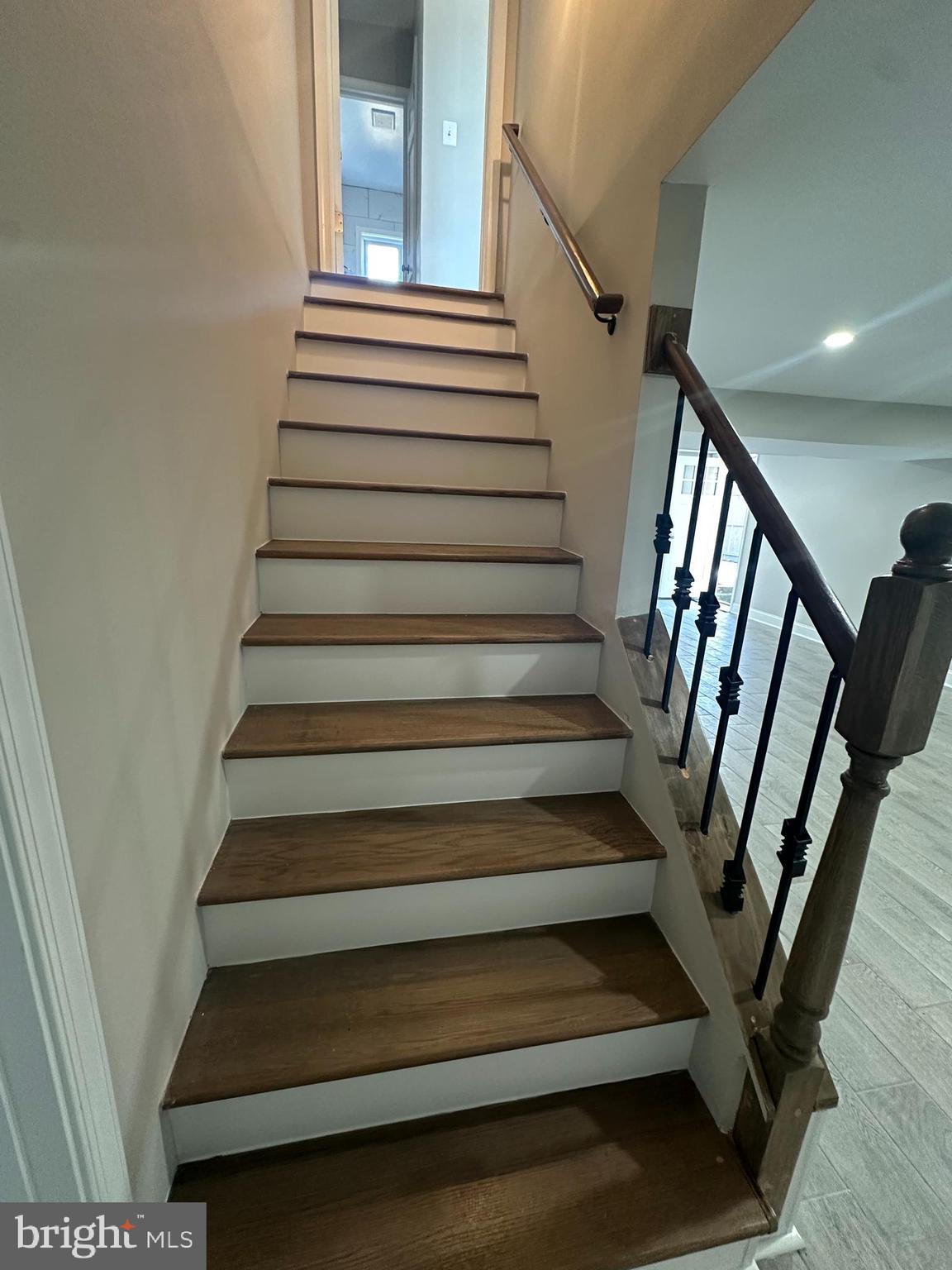 11160 Tippett Road Clinton, MD 20735 - Photo 23 of 37 a view of entryway