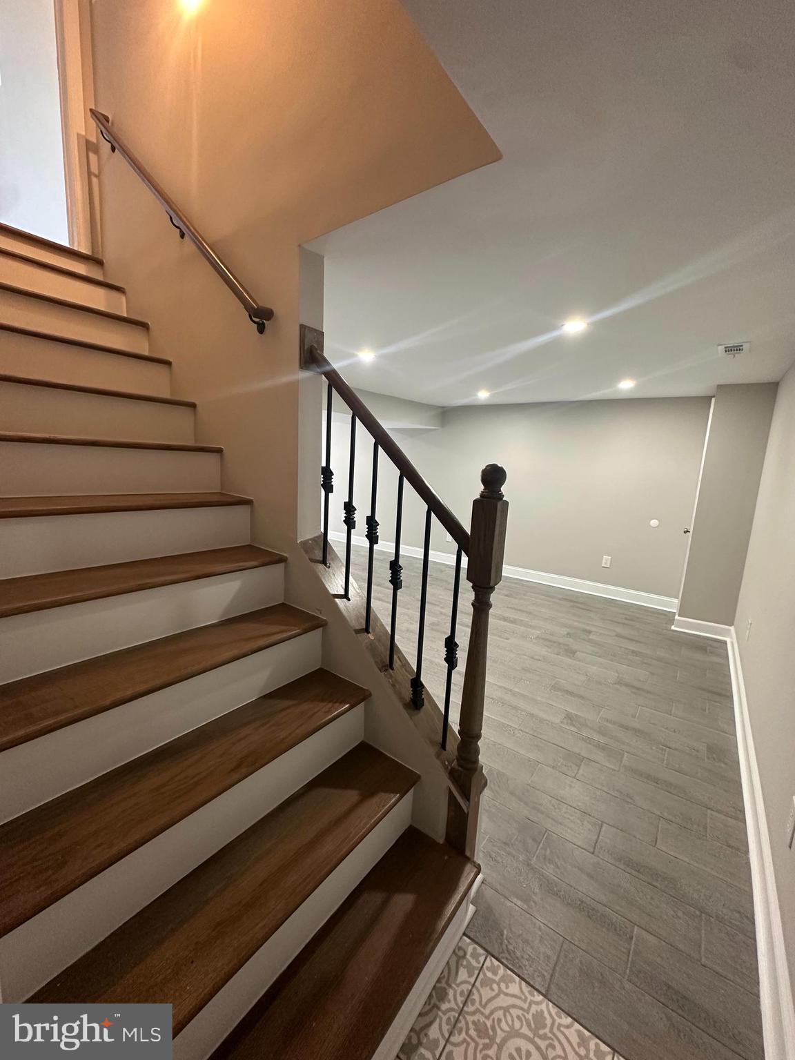 11160 Tippett Road Clinton, MD 20735 - Photo 24 of 37 a view of entryway