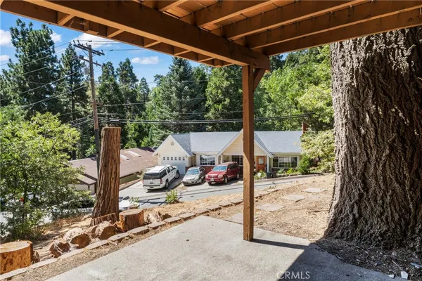 $315,000 | 1139 Bear Springs Road, Rimforest, CA 92378