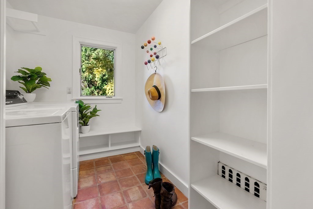 227 Islington Road Newton, MA 02466 - Photo 14 of 40