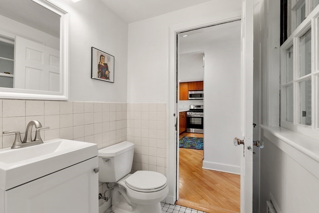 227 Islington Road Newton, MA 02466 - Photo 16 of 40