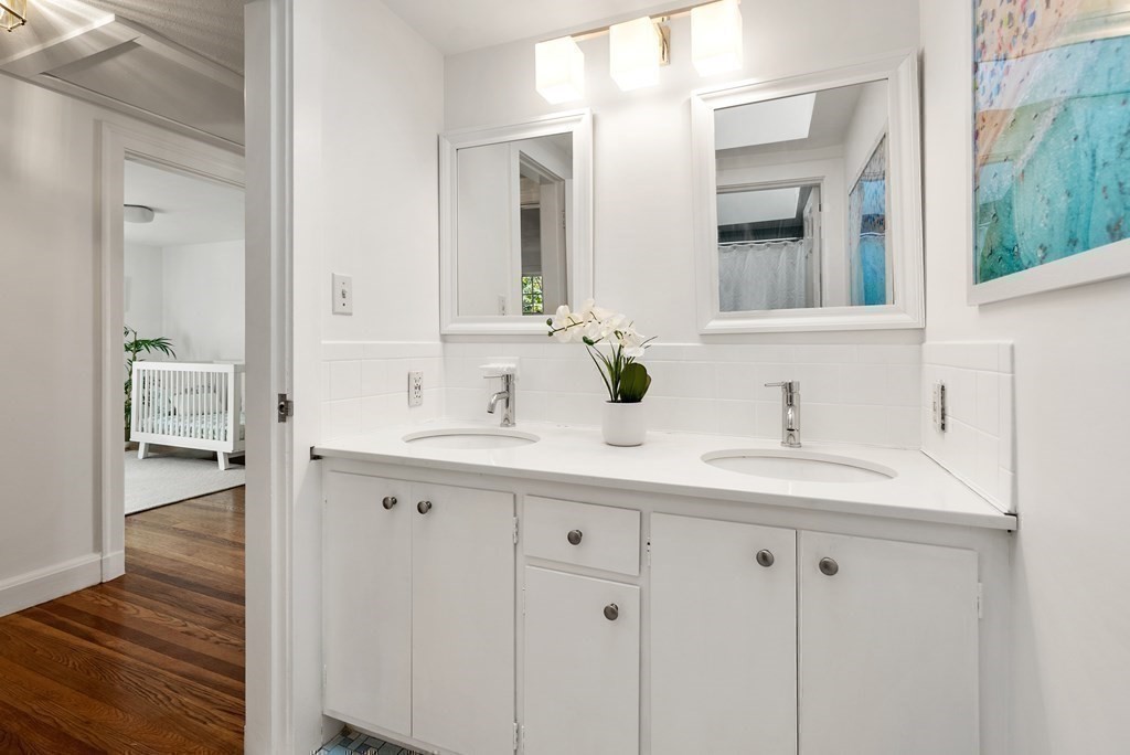 227 Islington Road Newton, MA 02466 - Photo 25 of 40