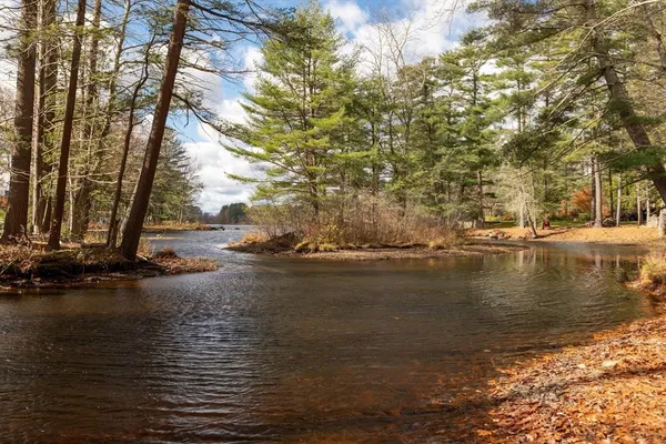 $359,900 | 12 Point Eastalee Drive, Spencer, MA 01562