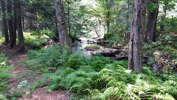 $359,900 | 12 Point Eastalee Drive, Spencer, MA 01562