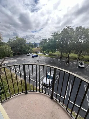 $1,325 | 2701 Riverside Drive, Unit 308B, Coral Springs, FL 33065