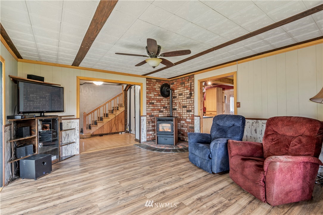 112 Evergreen Spur Road Kelso, WA 98626 - Photo 6 of 27 Gallery Image 6