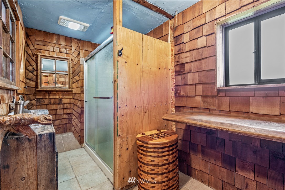 112 Evergreen Spur Road Kelso, WA 98626 - Photo 8 of 27 Gallery Image 8