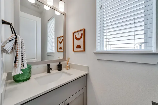 $2,225 | 1601-408 Mustang Drive, Marble Falls, TX 78654