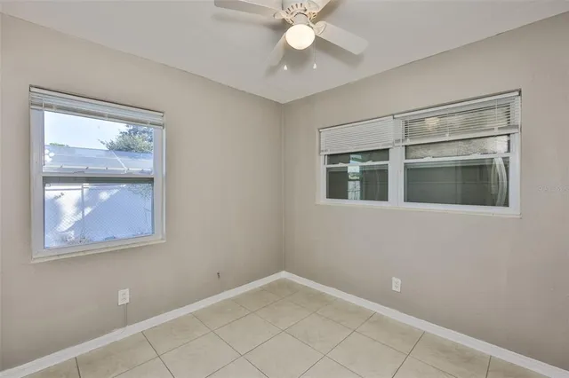 $2,100 | 72 Lake Shore Drive, Palm Harbor, FL 34684