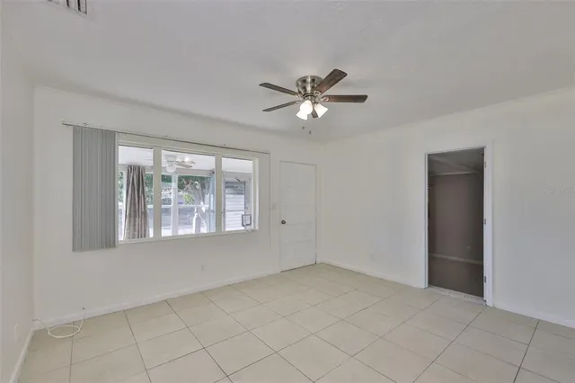 $2,100 | 72 Lake Shore Drive, Palm Harbor, FL 34684